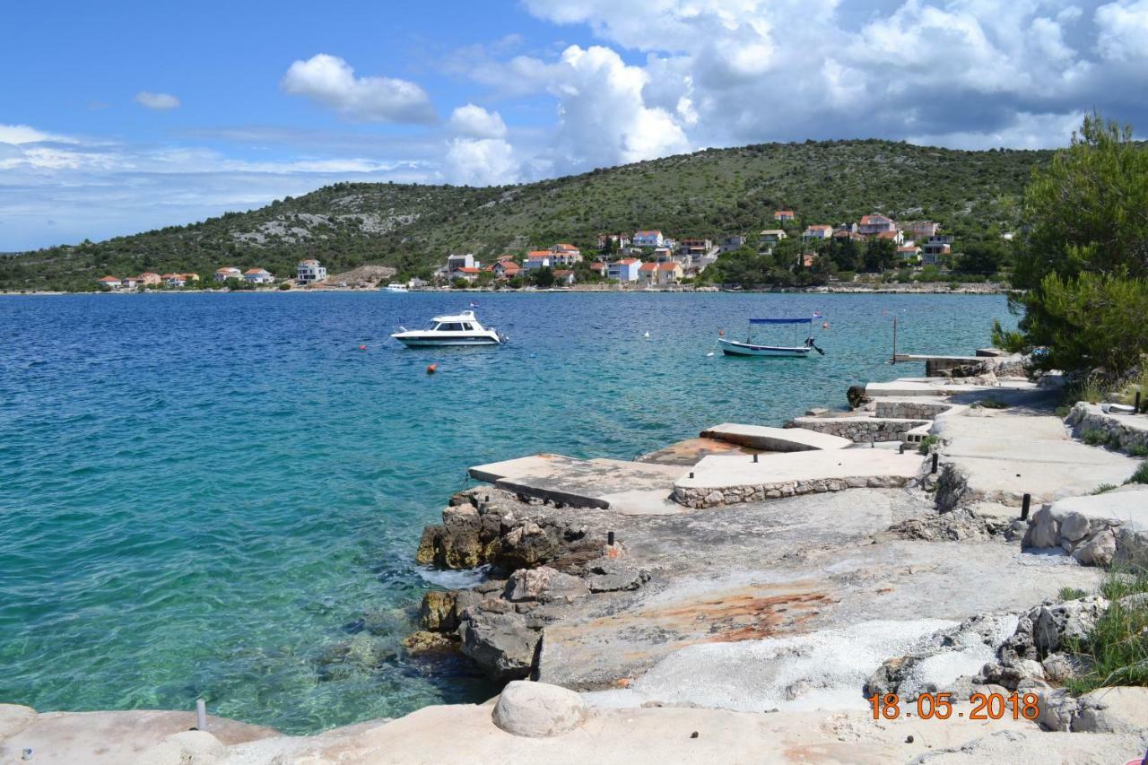 Holiday Apartments Lucic - Feels Like Home, Away From Home Ražanj Eksteriør billede
